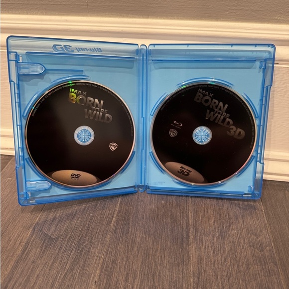 IMAX Born to Be Wild 3D Blu-ray Disc Movie DVD - Picture 3 of 3